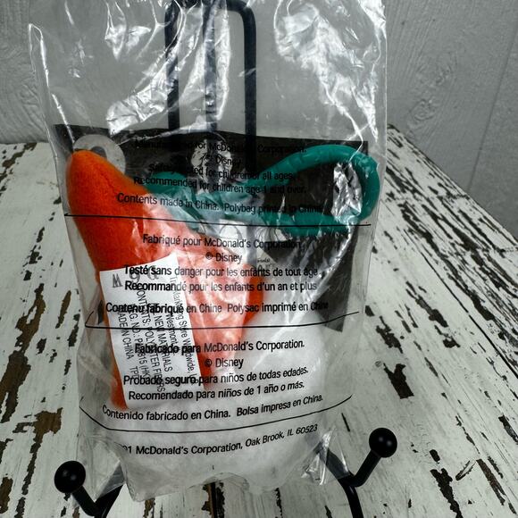 McDonald's Disney Snow White Doc Key Chain 2001 Happy Meal Toy NIP NOS Vintage - Picture 3 of 3